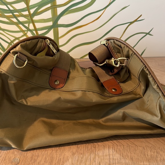 Hartmann Weekender Nylon and Leather Crossbody Perfect for Carry On or Getaway - Picture 6 of 8